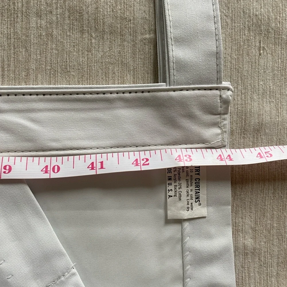 Country Curtains at the Red Lion Inn | Classic White Tab Top Curtains | 44
